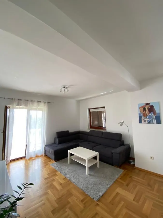 Apartments Irina Rovanjska