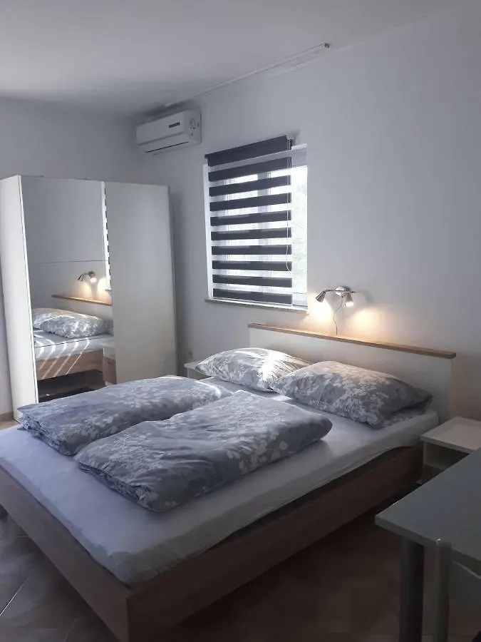 Apartments Irina Rovanjska