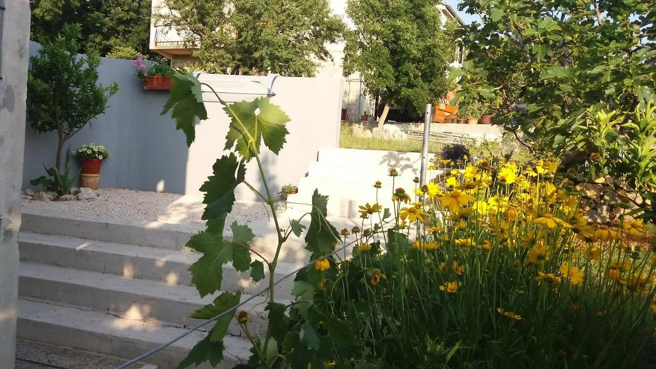 Apartments Irina Rovanjska